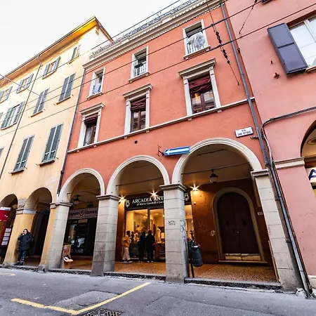Διαμέρισμα Morgana Sotto Le Torri Centro Storico